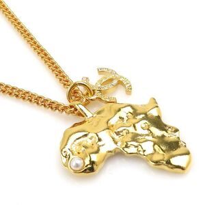 CHANEL Gold Necklace